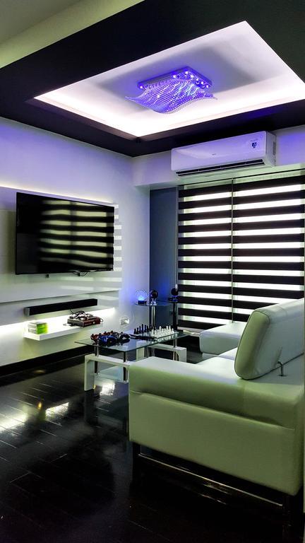 Modern Luxury Lower Penthouse Unit マニラ市 エクステリア 写真