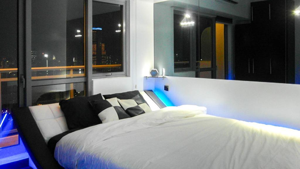 Modern Luxury Lower Penthouse Unit マニラ市 エクステリア 写真